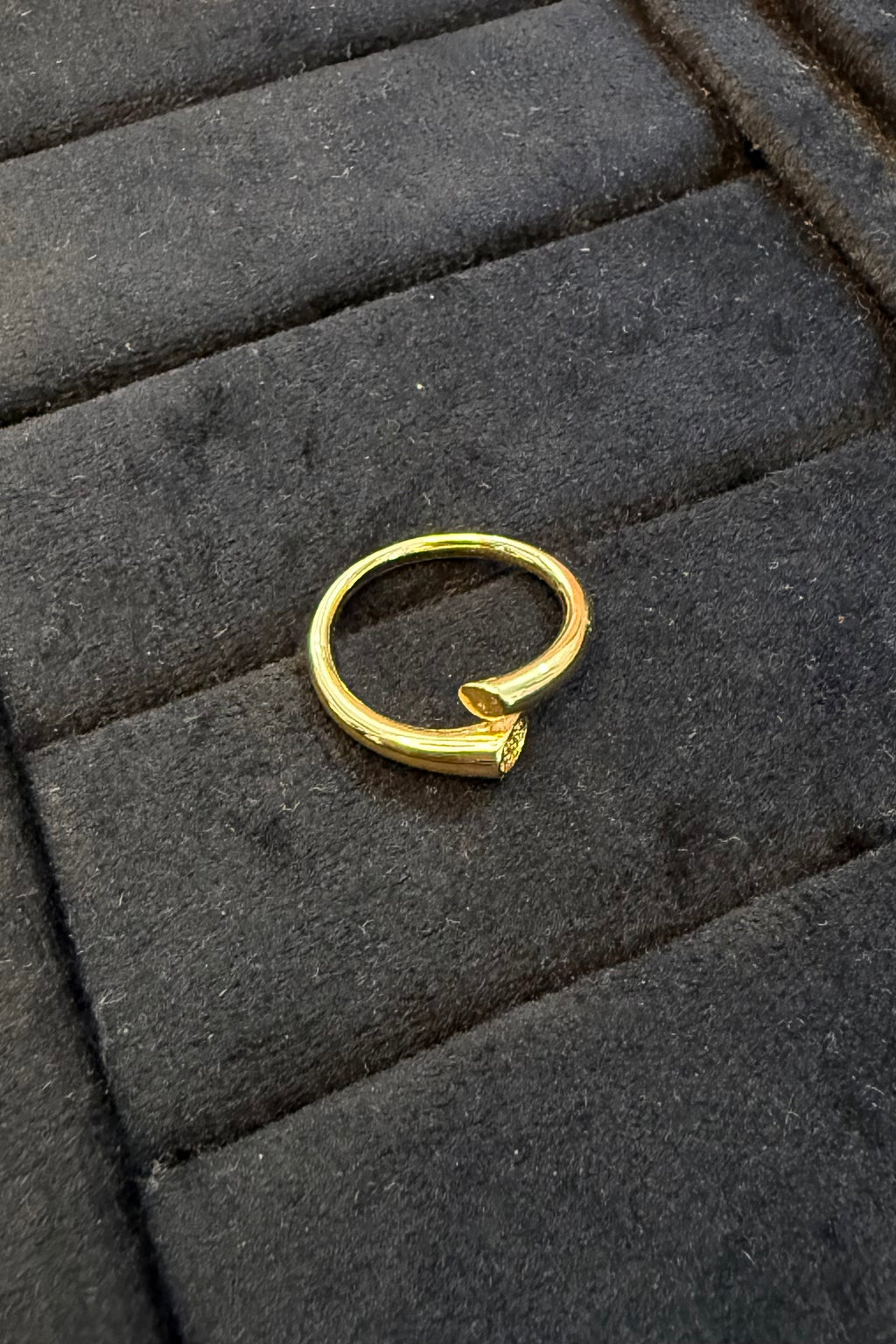 Leaf Tip Gold Ring