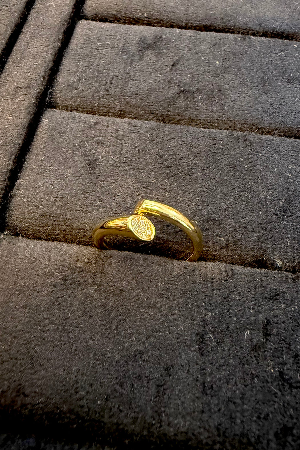 Leaf Tip Gold Ring