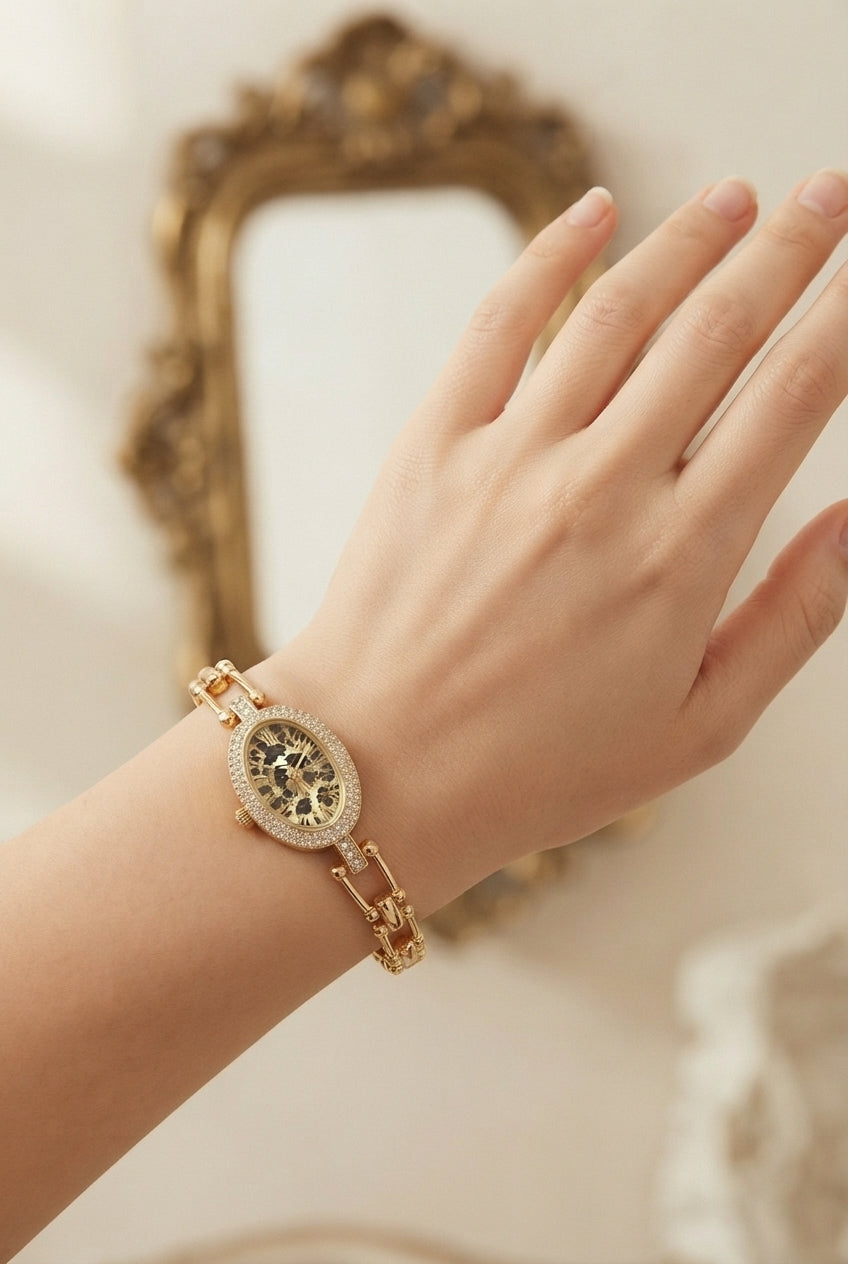 Crystal Bezel Oval Link Chain Watch – Stainless Steel